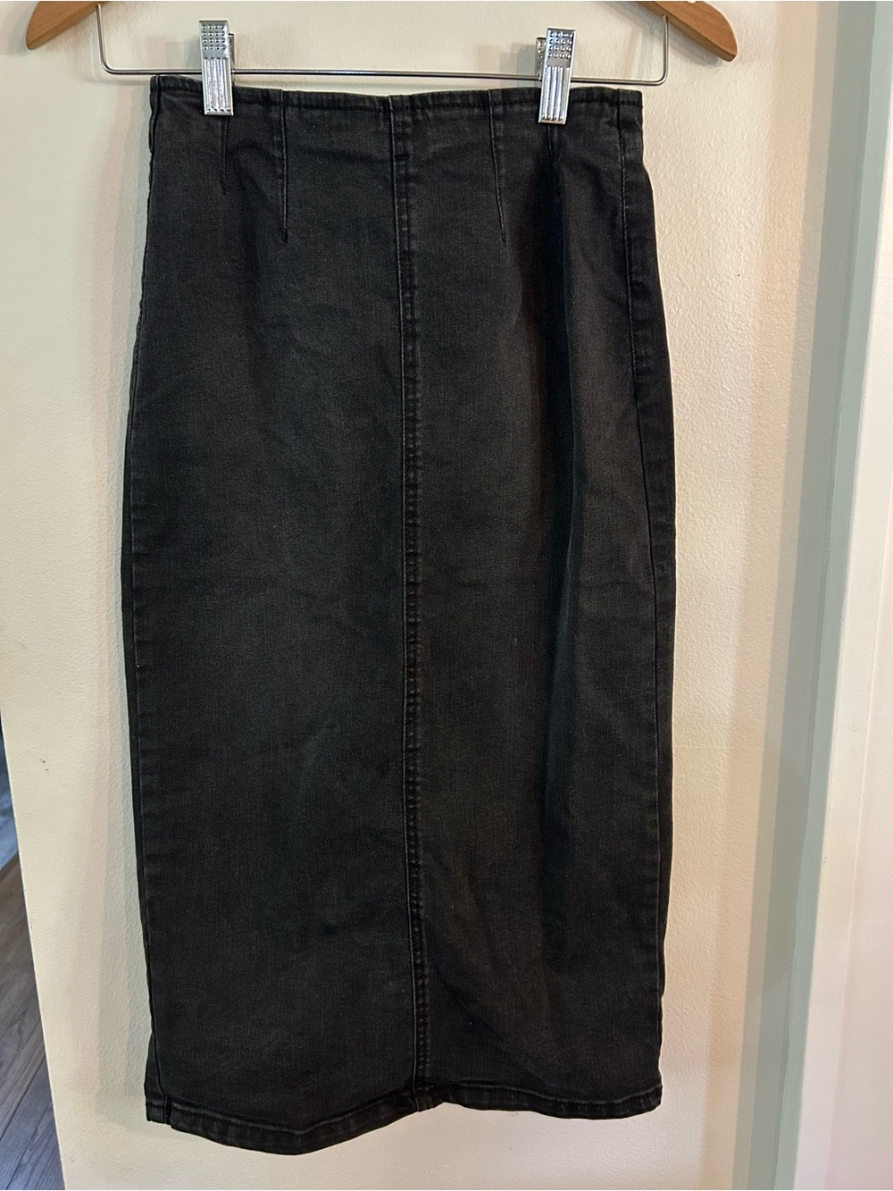 Black Midi Pencil Skirt - Women's Tailored Style
